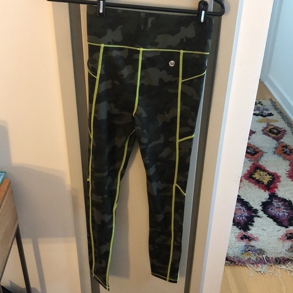 All Access | NWOT Camo Green High Waisted Full Length Leggings - Size XS - Picture 4 of 4